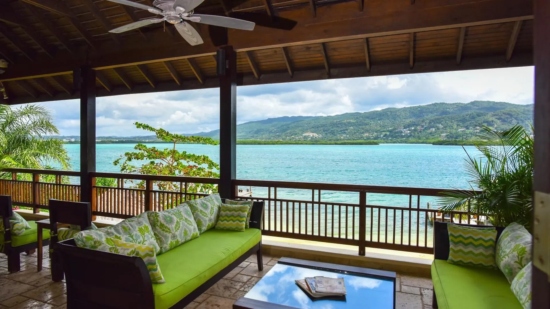 Afimi Beach House Montego Bay 4Br Beachfront Villa Jamaica